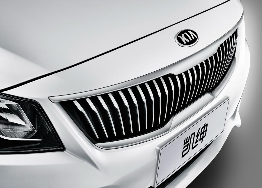 Детали экстерьера Kia K4 Cachet 2017 года  (фото 7 из 14)